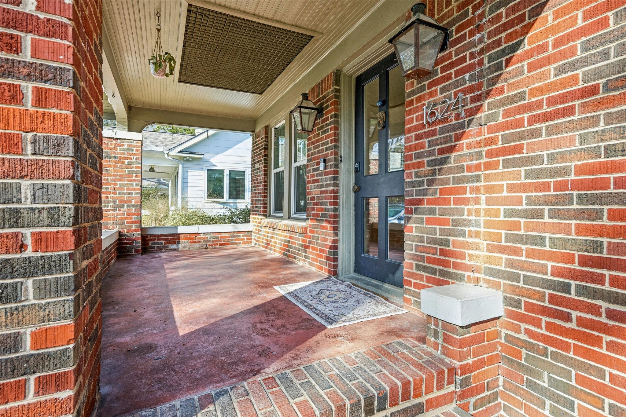 1624 Branard Street Houston, TX 77006 - Photo 4 of 25 a view of outdoor space