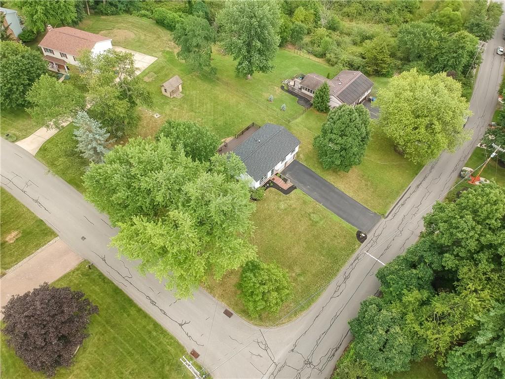 275 Allison Road Gibsonia, PA 15044 - Photo 5 of 25 Gallery Image 5