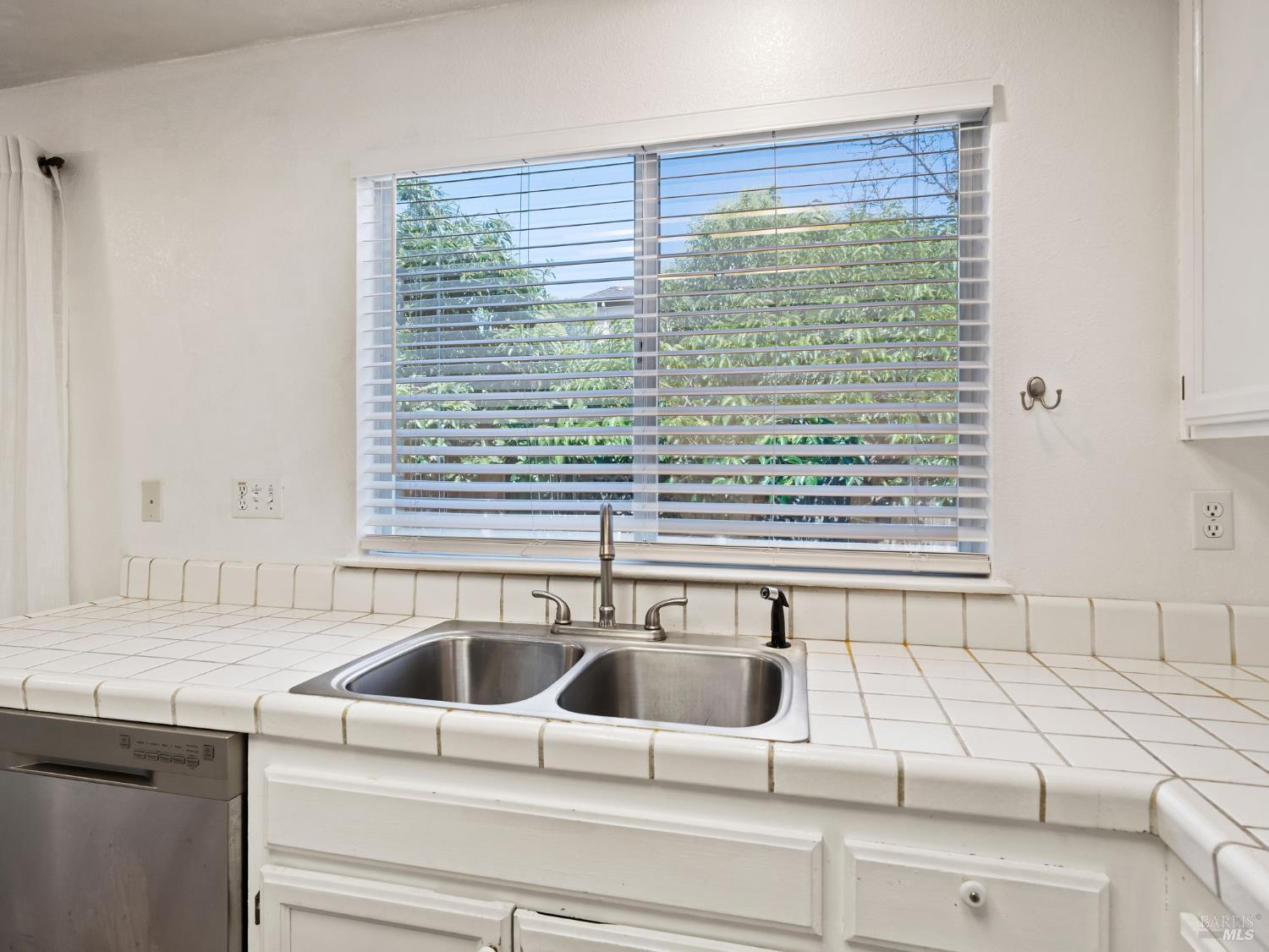 1520 Cabernet Circle Santa Rosa, CA 95403 - Photo 11 of 40