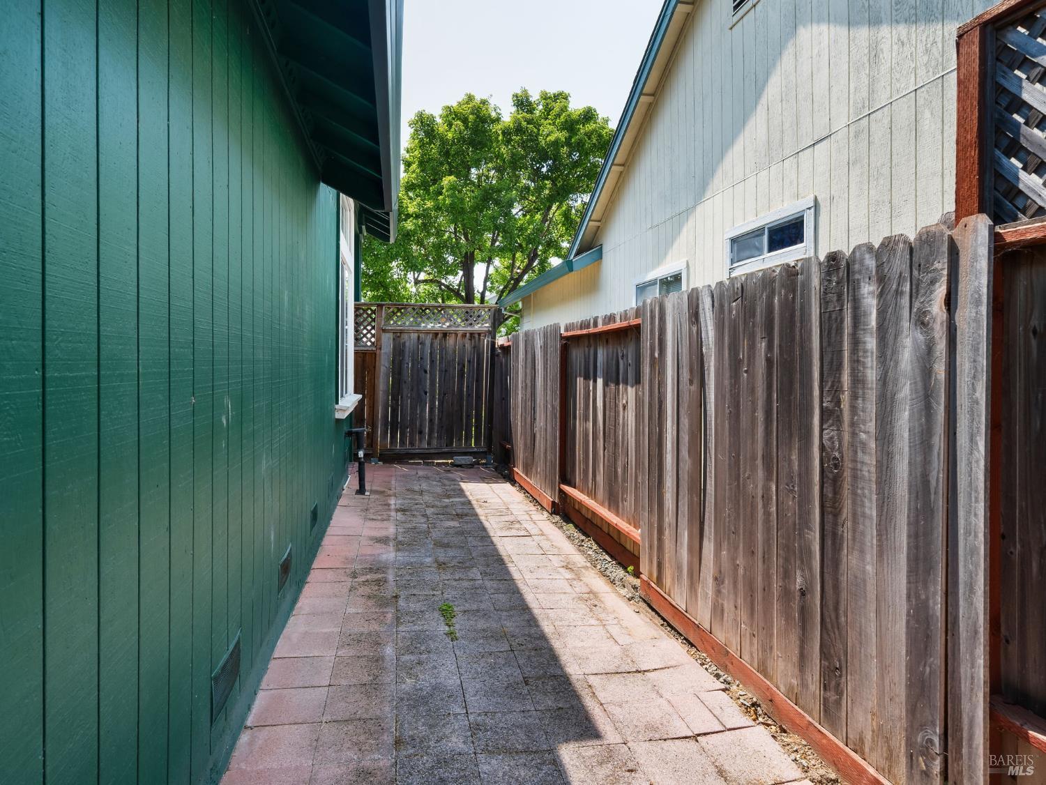 1520 Cabernet Circle Santa Rosa, CA 95403 - Photo 34 of 40