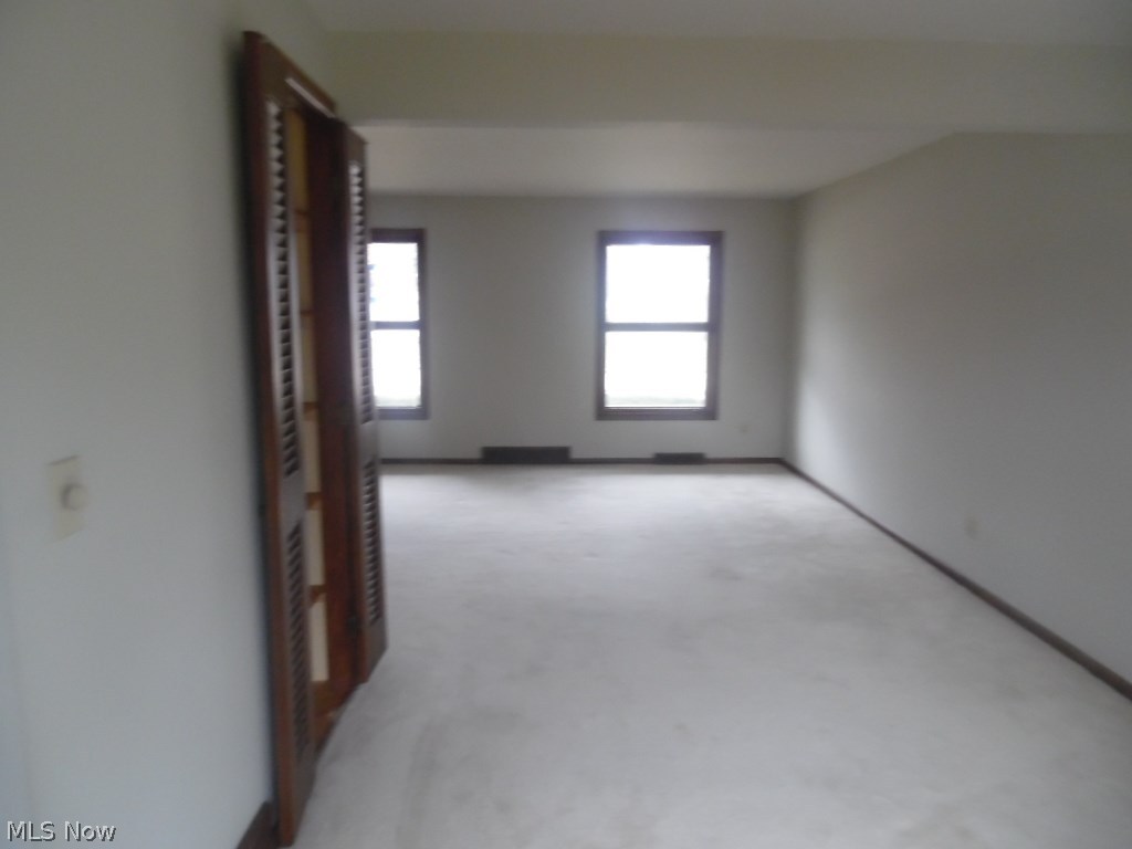 4785 Dorshwood Road Cleveland, OH 44121 - Photo 6 of 18