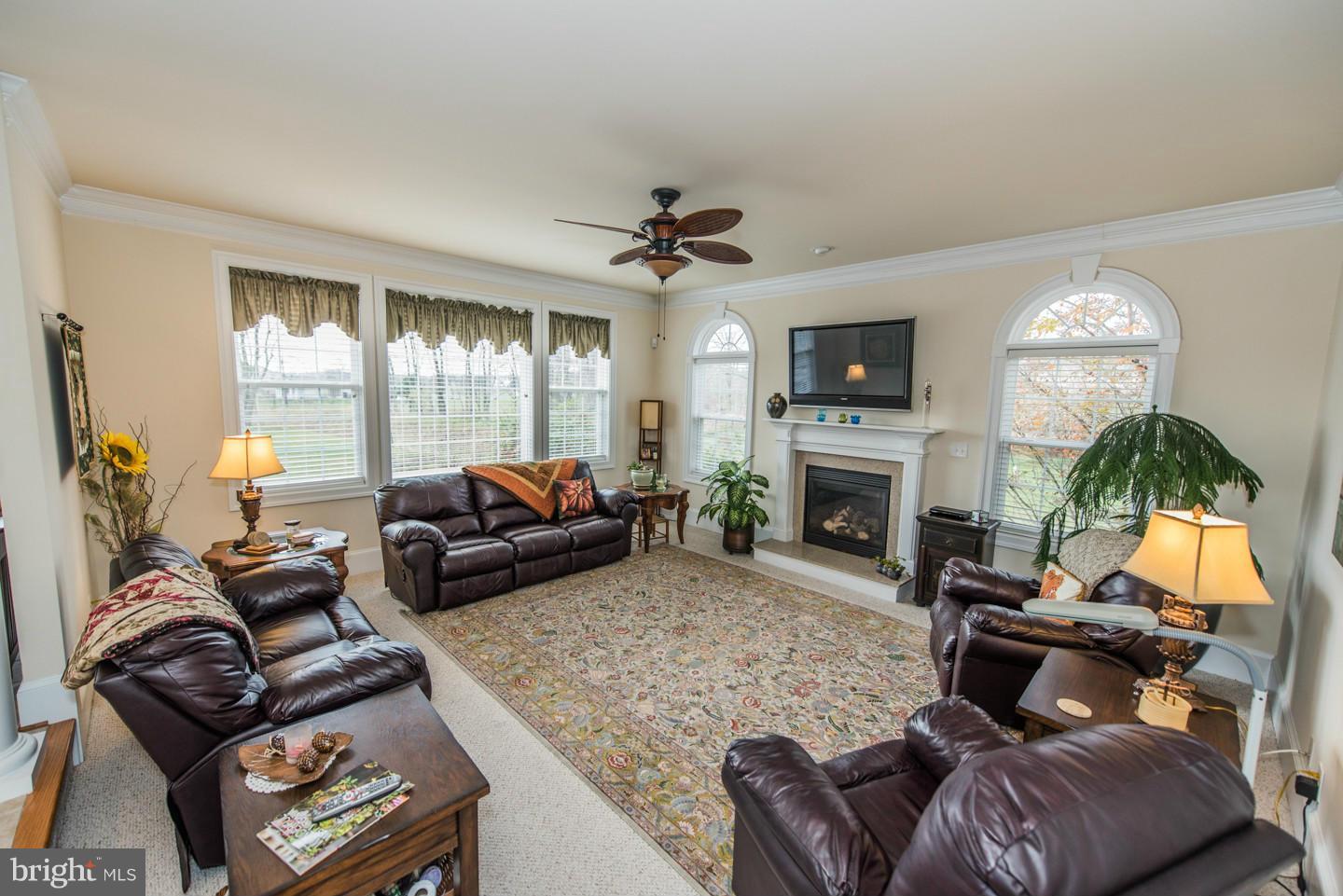 364 Fantasia Road Inwood, WV 25428 - Photo 5 of 30 Living Room