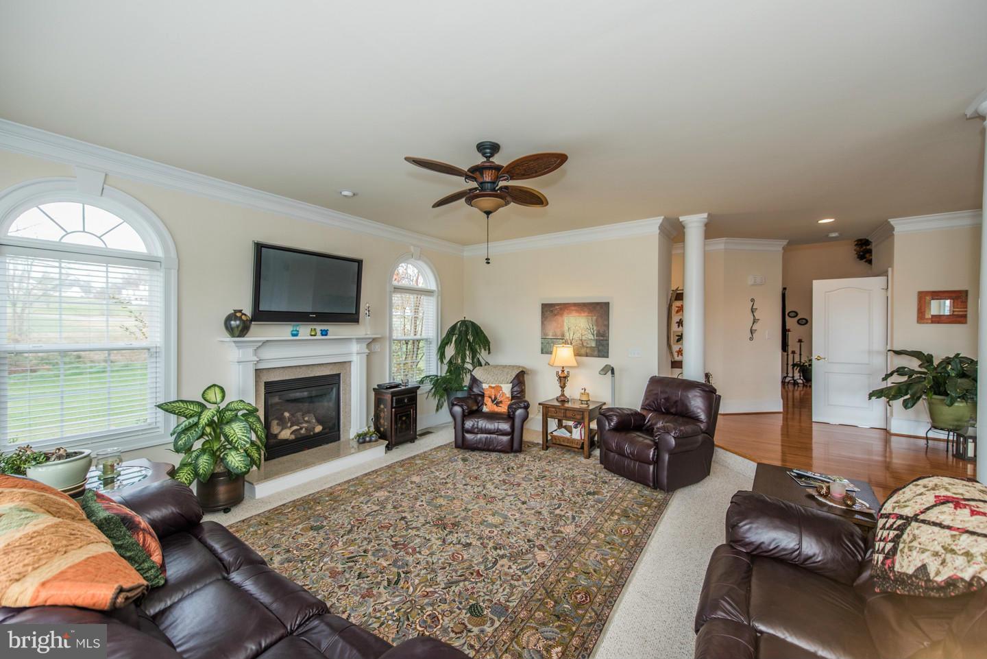 364 Fantasia Road Inwood, WV 25428 - Photo 6 of 30 Living Room