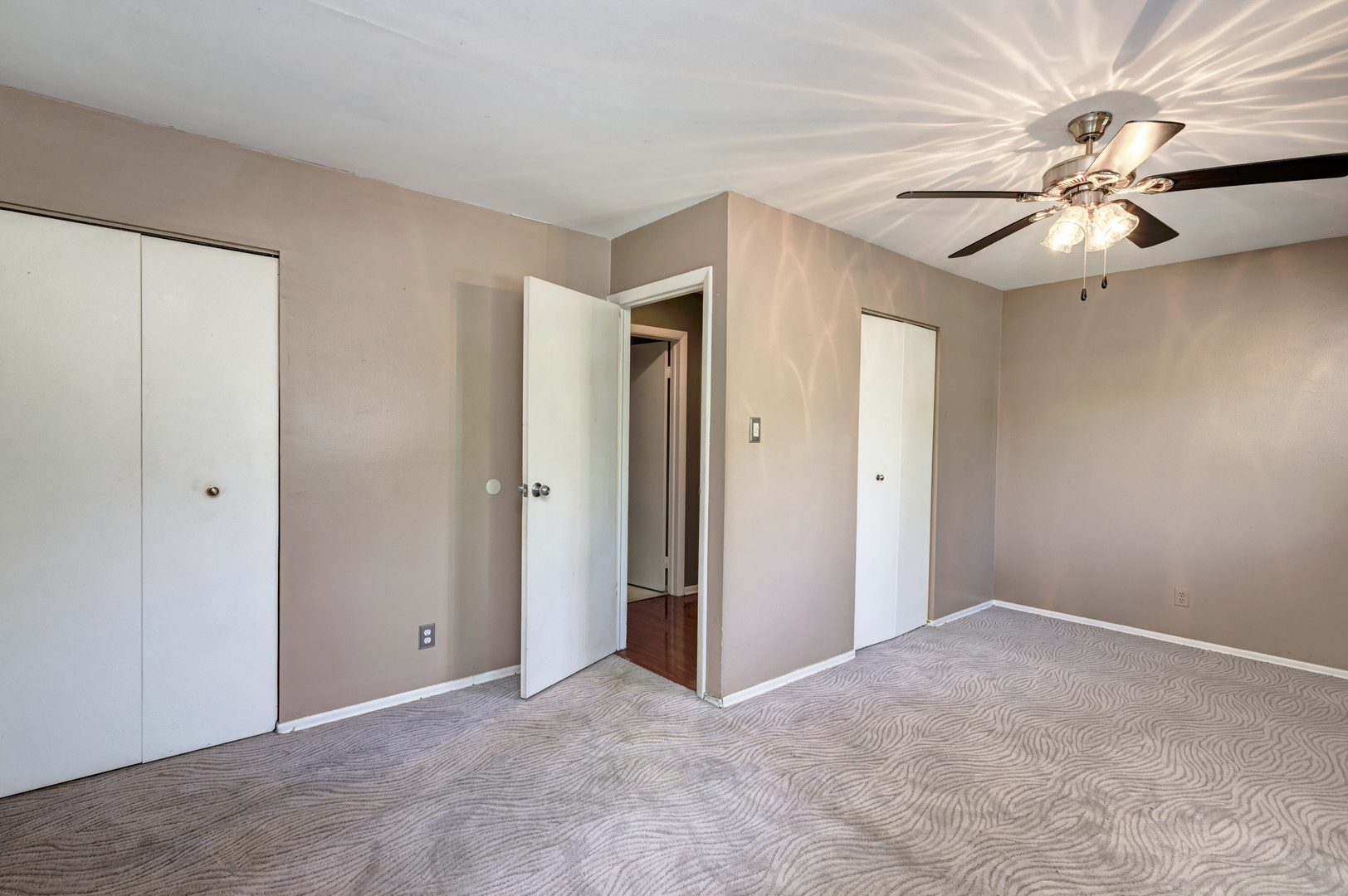 234 Bedford Road Bolingbrook, IL 60440 - Photo 13 of 29