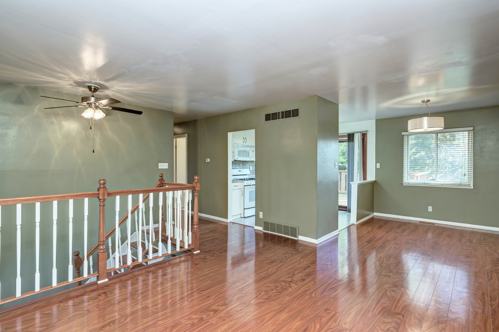 234 Bedford Road Bolingbrook, IL 60440 - Photo 5 of 29