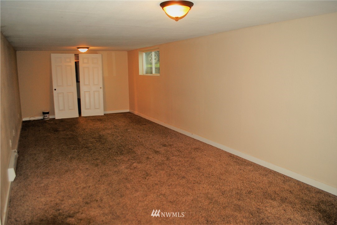 1071 Walnut Street Bremerton, WA 98310 - Photo 8 of 12 Gallery Image 8