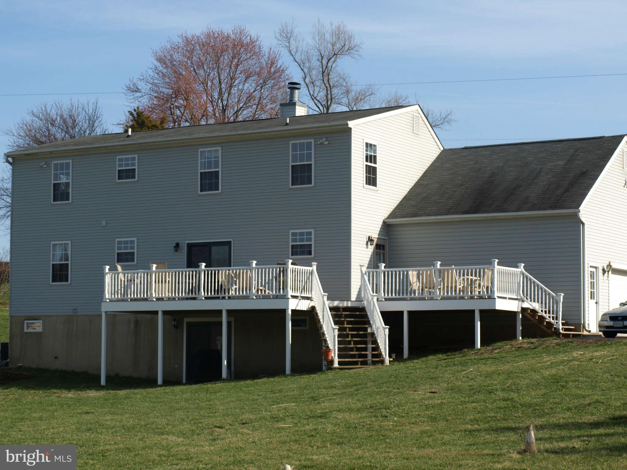 Exterior  Rear