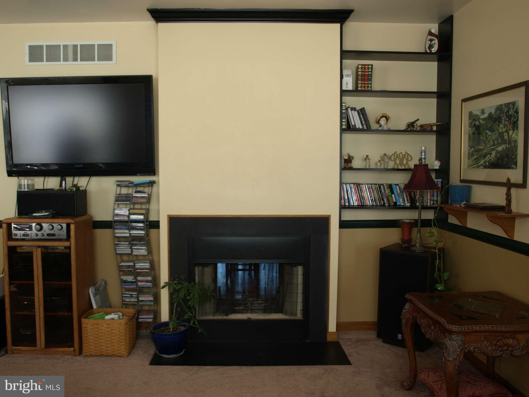 376 Polling House Road Harwood, MD 20776 - Photo 8 of 22 Family Room