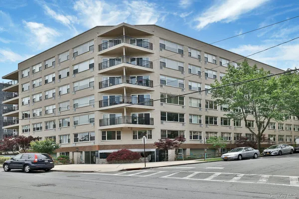 $325,000 | 12 Old Mamaroneck Road, Unit 7F, White Plains, NY 10605