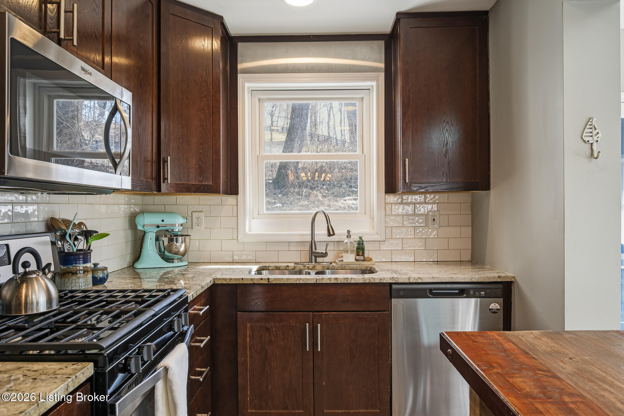 6405 River Road Prospect, KY 40059 - Photo 13 of 35 Kitchen