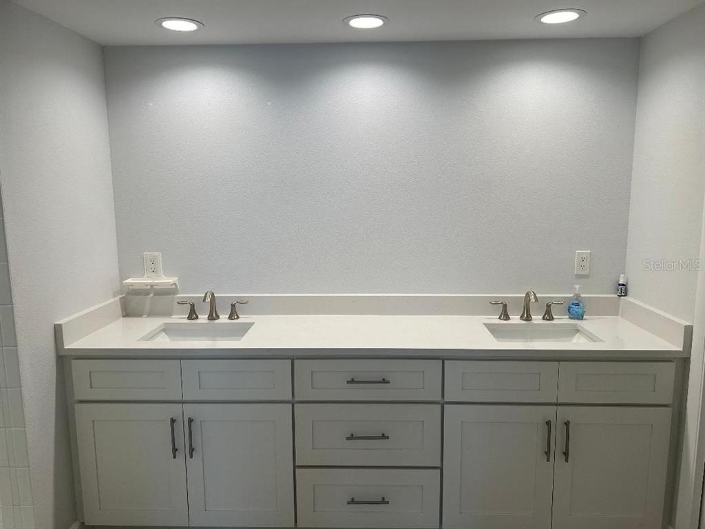 960 Starkey Road, Unit 10305 Largo, FL 33771 - Photo 16 of 27