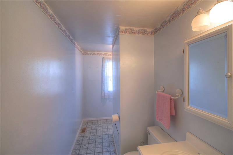 10 Quail Hill Road Pittsburgh, PA 15214 - Photo 12 of 15