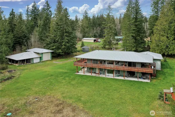 $900,000 | 48513 144th Avenue East, Eatonville, WA 98328