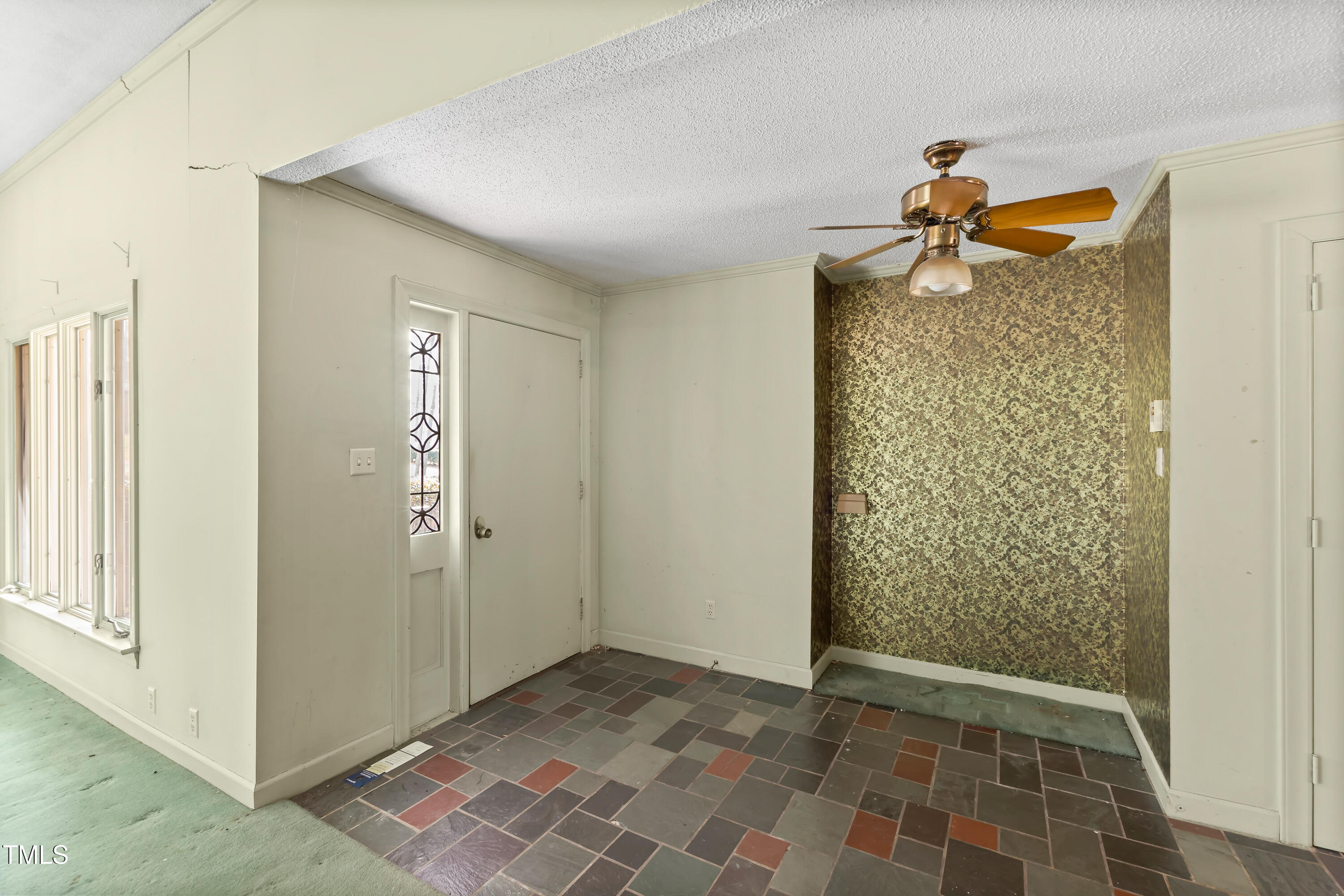 4701 Morehead Drive Raleigh, NC 27612 - Photo 13 of 39 Morehead (13)