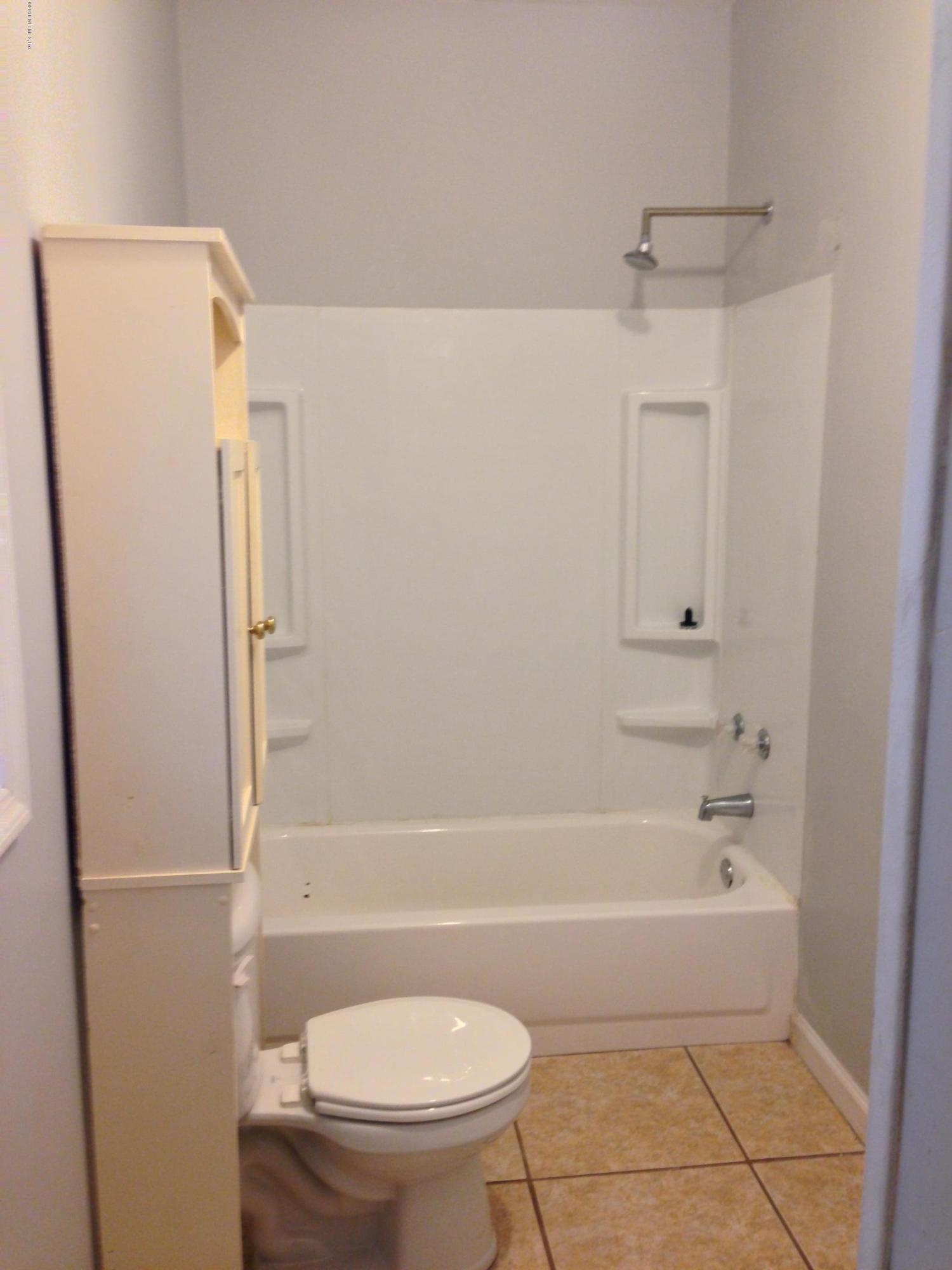 5841 Old Kings Road Jacksonville, FL 32254 - Photo 9 of 14 Bathroom