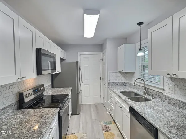 $1,900 | 20 Hollyfield Lane, Youngsville, NC 27596