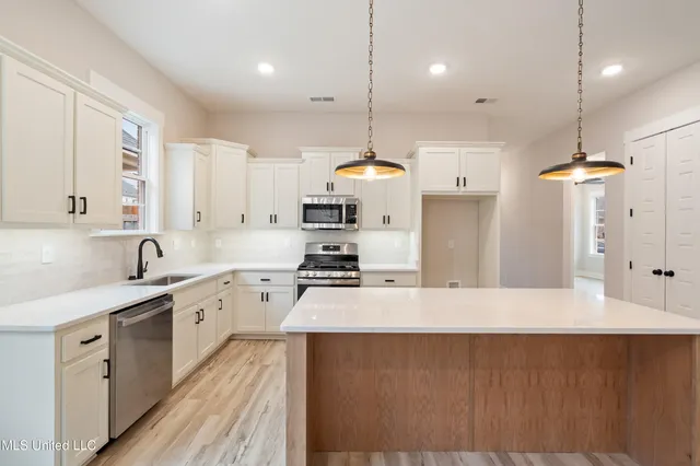 $409,000 | 2593 River Ouse Drive, Hernando, MS 38632