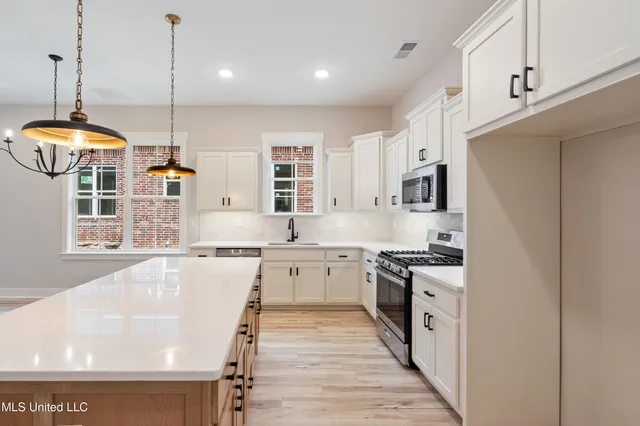 $409,000 | 2593 River Ouse Drive, Hernando, MS 38632