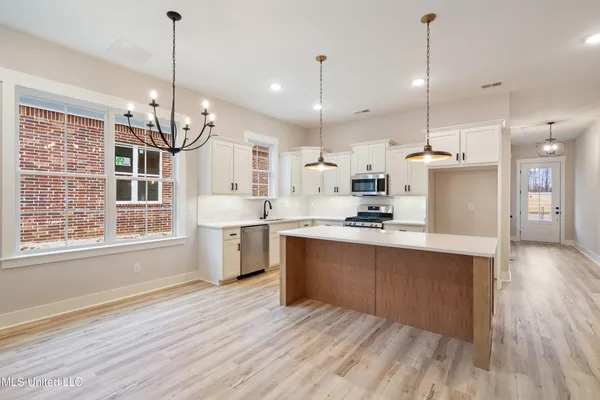 $409,000 | 2593 River Ouse Drive, Hernando, MS 38632