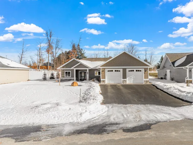 $575,000 | 11430 Legacy Court, Brainerd, MN 56401