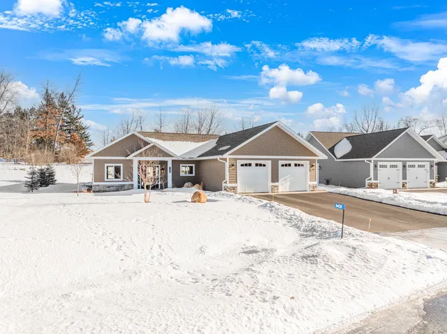 $575,000 | 11430 Legacy Court, Brainerd, MN 56401