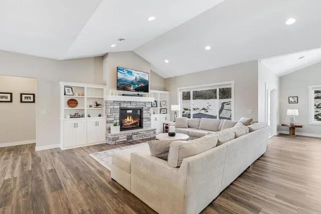 $575,000 | 11430 Legacy Court, Brainerd, MN 56401