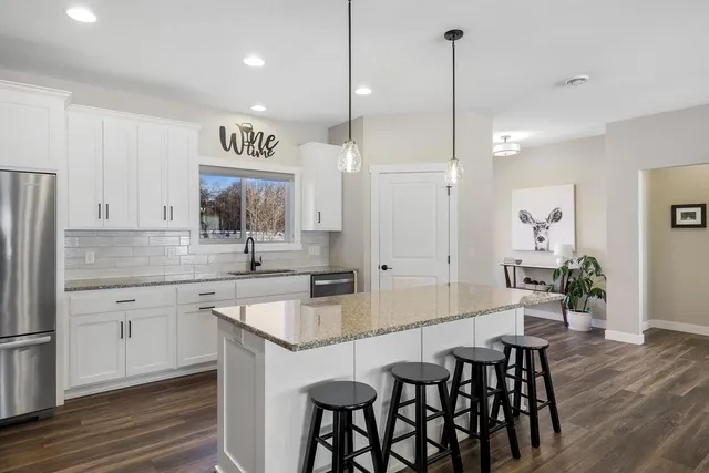 $575,000 | 11430 Legacy Court, Brainerd, MN 56401