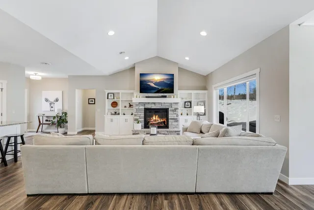 $575,000 | 11430 Legacy Court, Brainerd, MN 56401