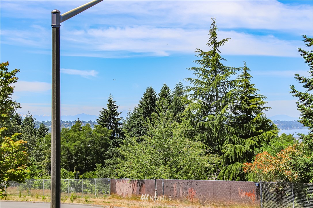 2609 Northeast 4th Street, Unit 225 Renton, WA 98056 - Photo 10 of 18 Gallery Image 10