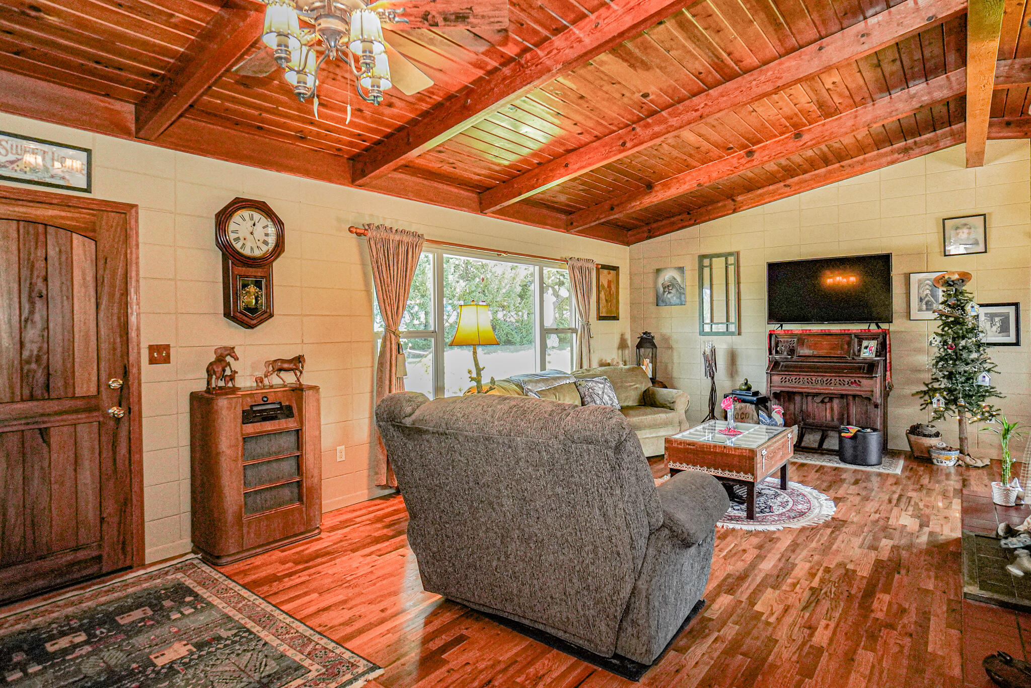 2798 Coker Butte Road Medford, OR 97504 - Photo 4 of 30 11