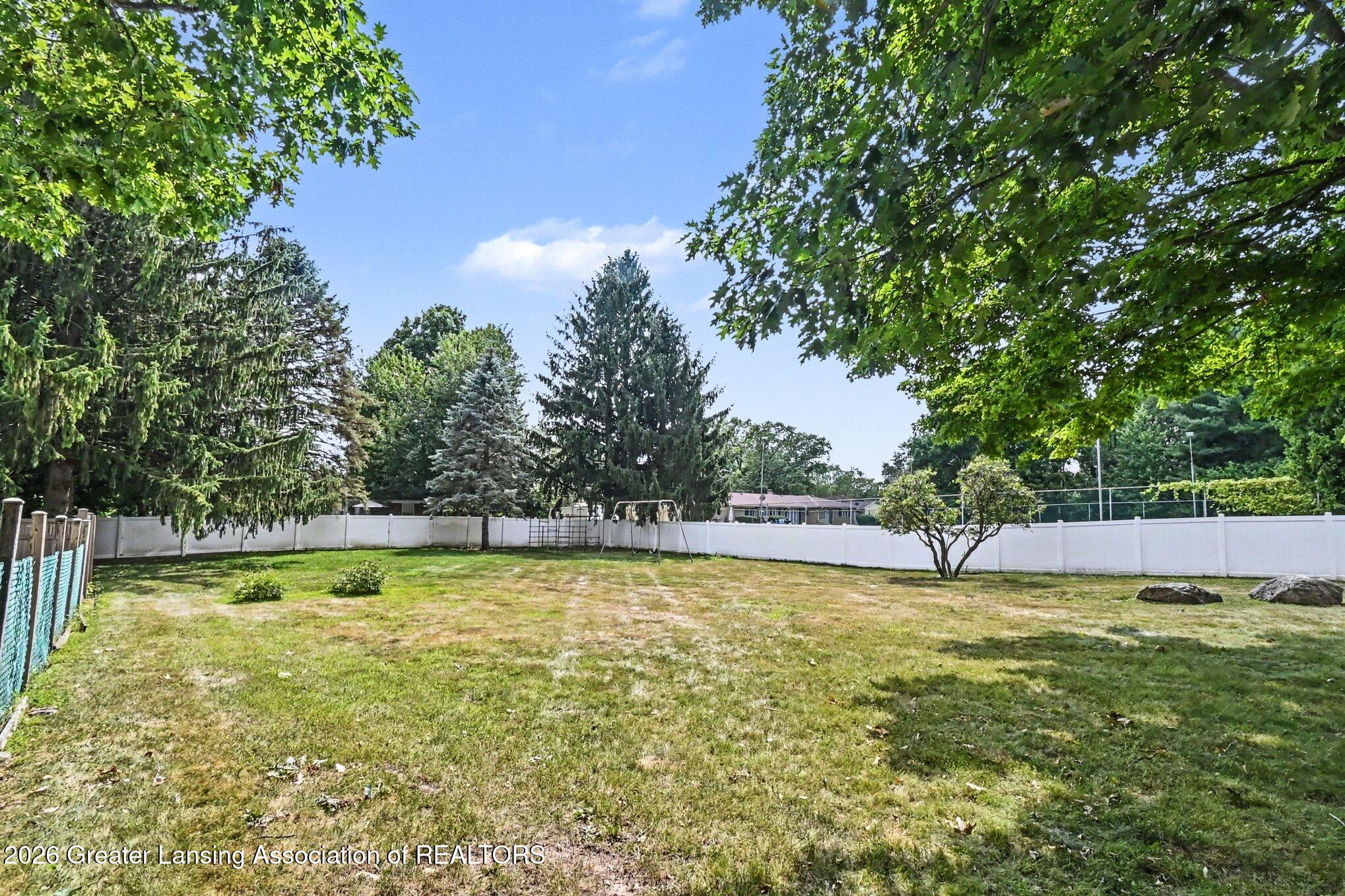 1011 Sheldon Row Charlotte, MI 48813 - Photo 23 of 24 file_7939