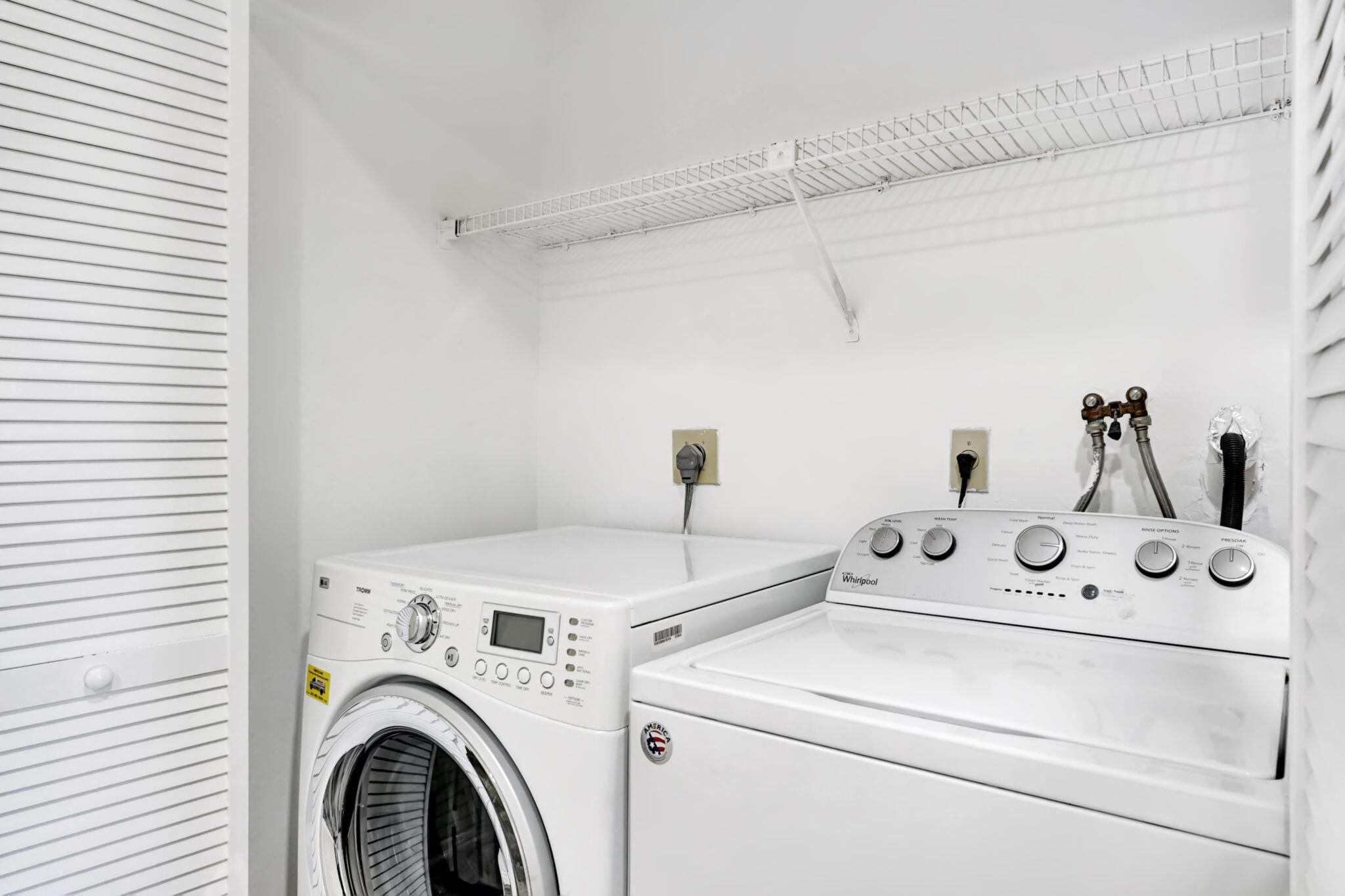6372 Boca Circle Boca Raton, FL 33433 - Photo 11 of 34 a utility room with dryer and washer