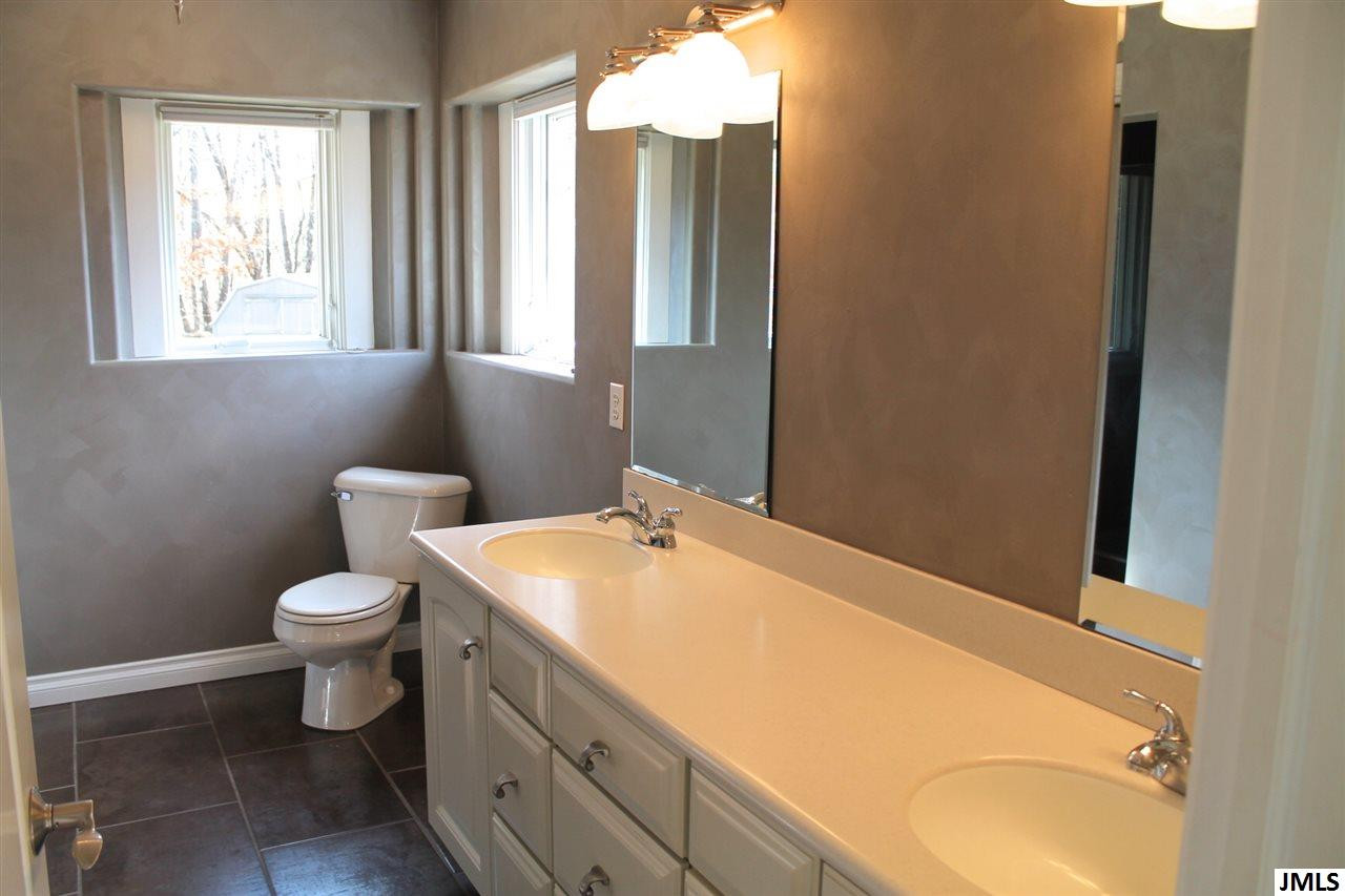 3815 Cranmoor Road Jackson, MI 49203 - Photo 11 of 26 Photo 11