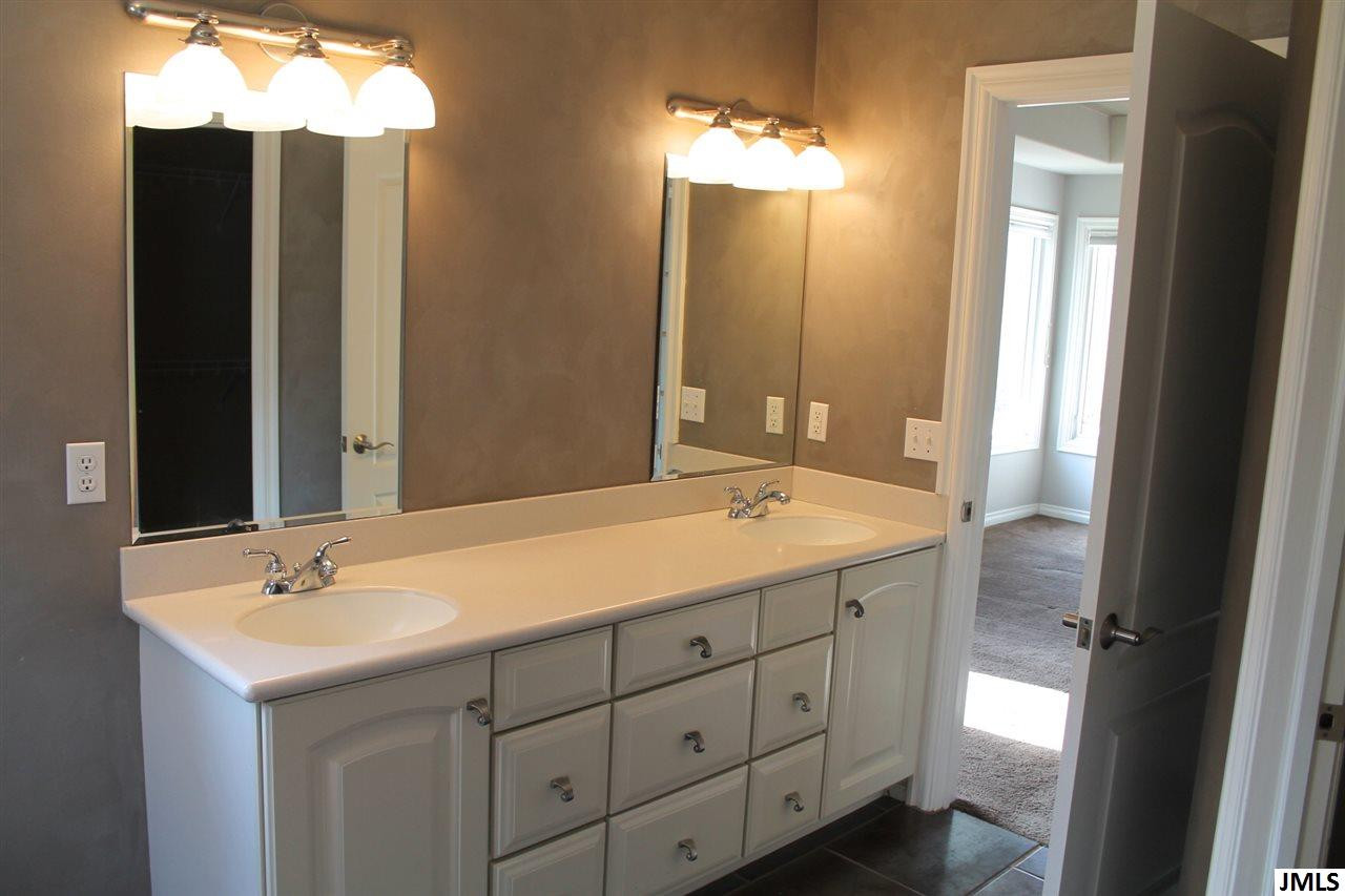 3815 Cranmoor Road Jackson, MI 49203 - Photo 13 of 26 Photo 13