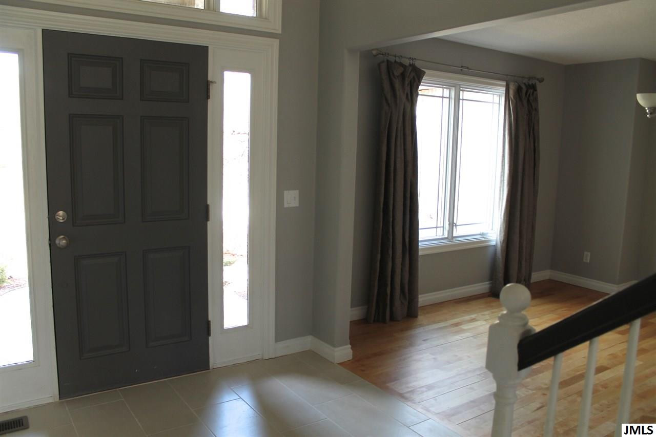 3815 Cranmoor Road Jackson, MI 49203 - Photo 2 of 26 Photo 2