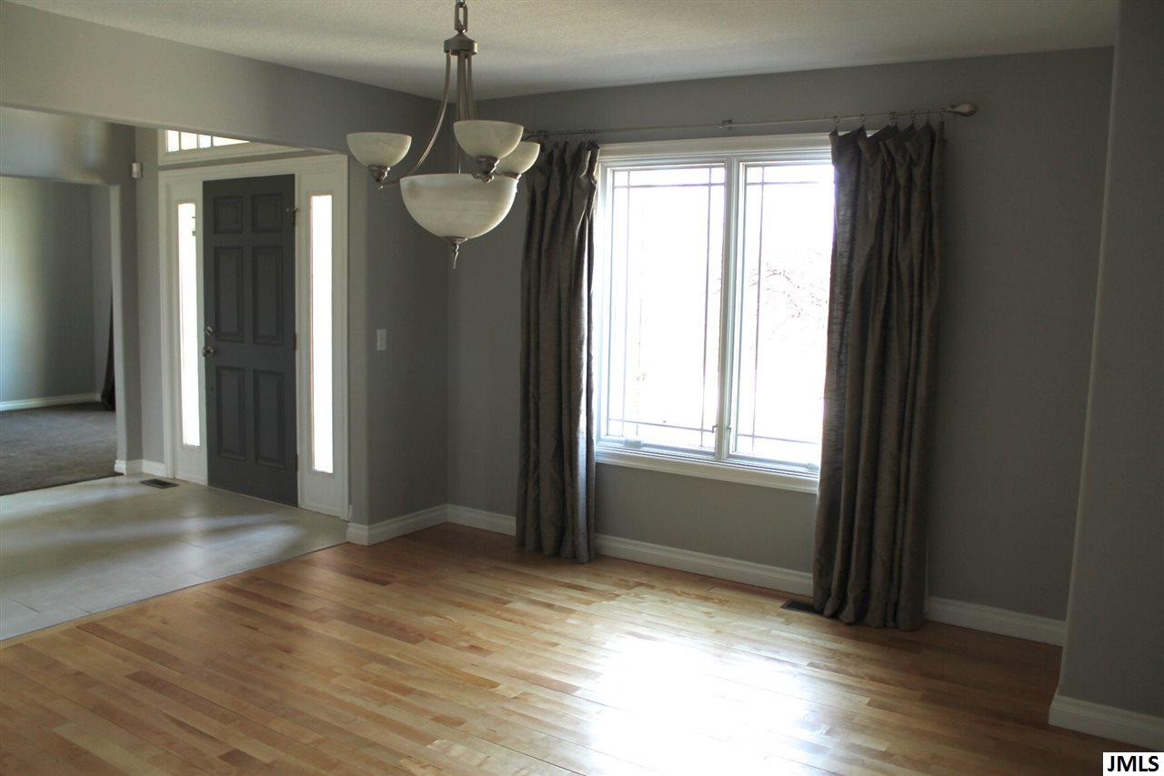 3815 Cranmoor Road Jackson, MI 49203 - Photo 3 of 26 Photo 3