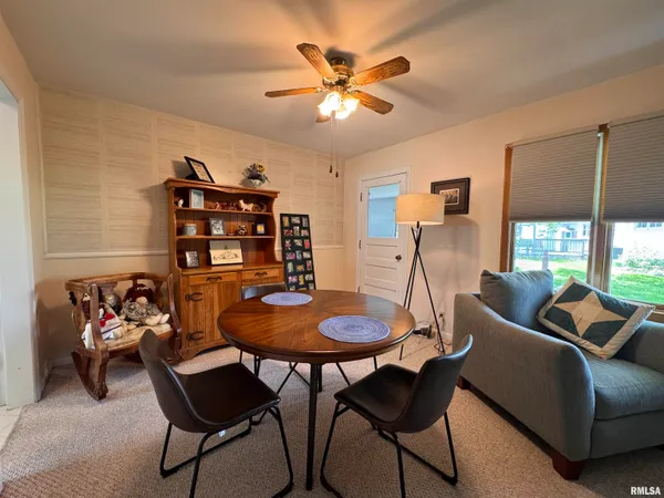 $127,800 | 731 Madelyn Avenue, Macomb, IL 61455