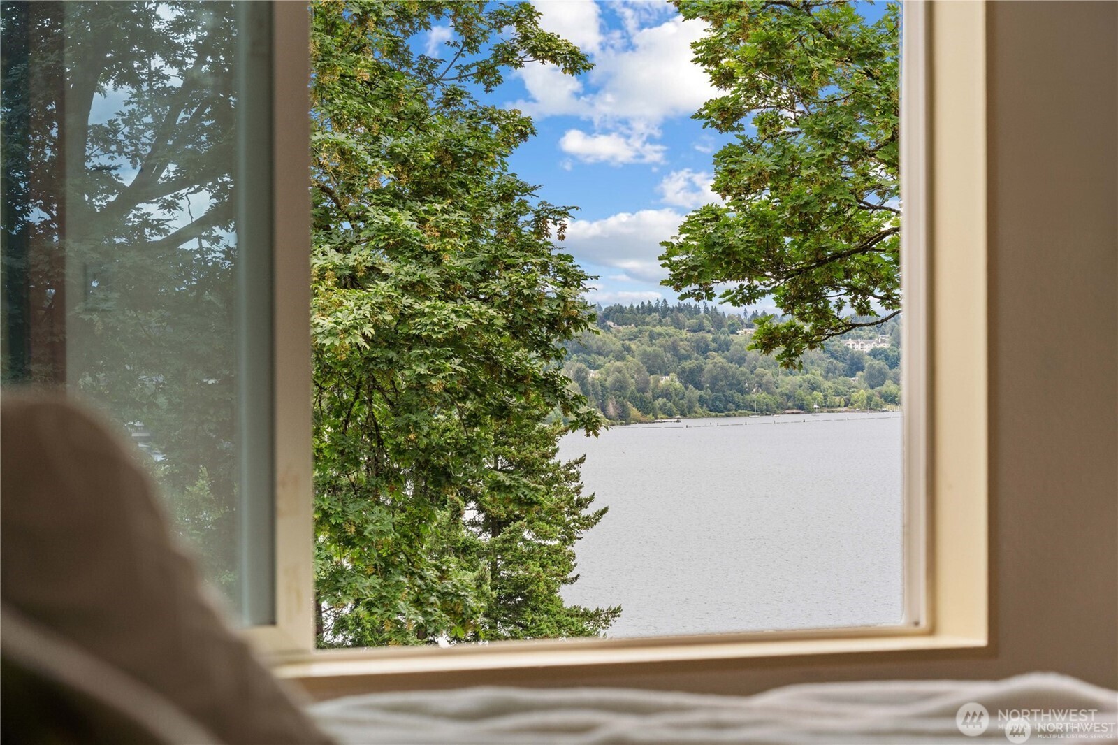 8526 East Mercer Way Mercer Island, WA 98040 - Photo 20 of 40 unknown