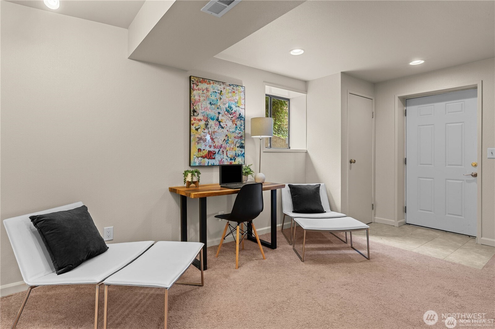 8526 East Mercer Way Mercer Island, WA 98040 - Photo 32 of 40 a living room with furniture and a rug