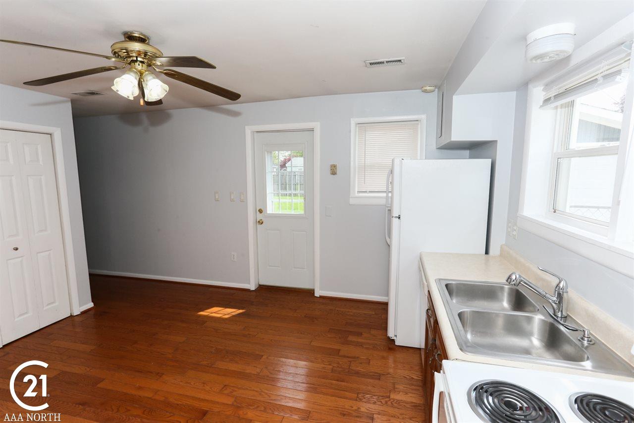 2895 Walsh Drive Rochester, MI 48309 - Photo 20 of 38 31380223-19.JPG
