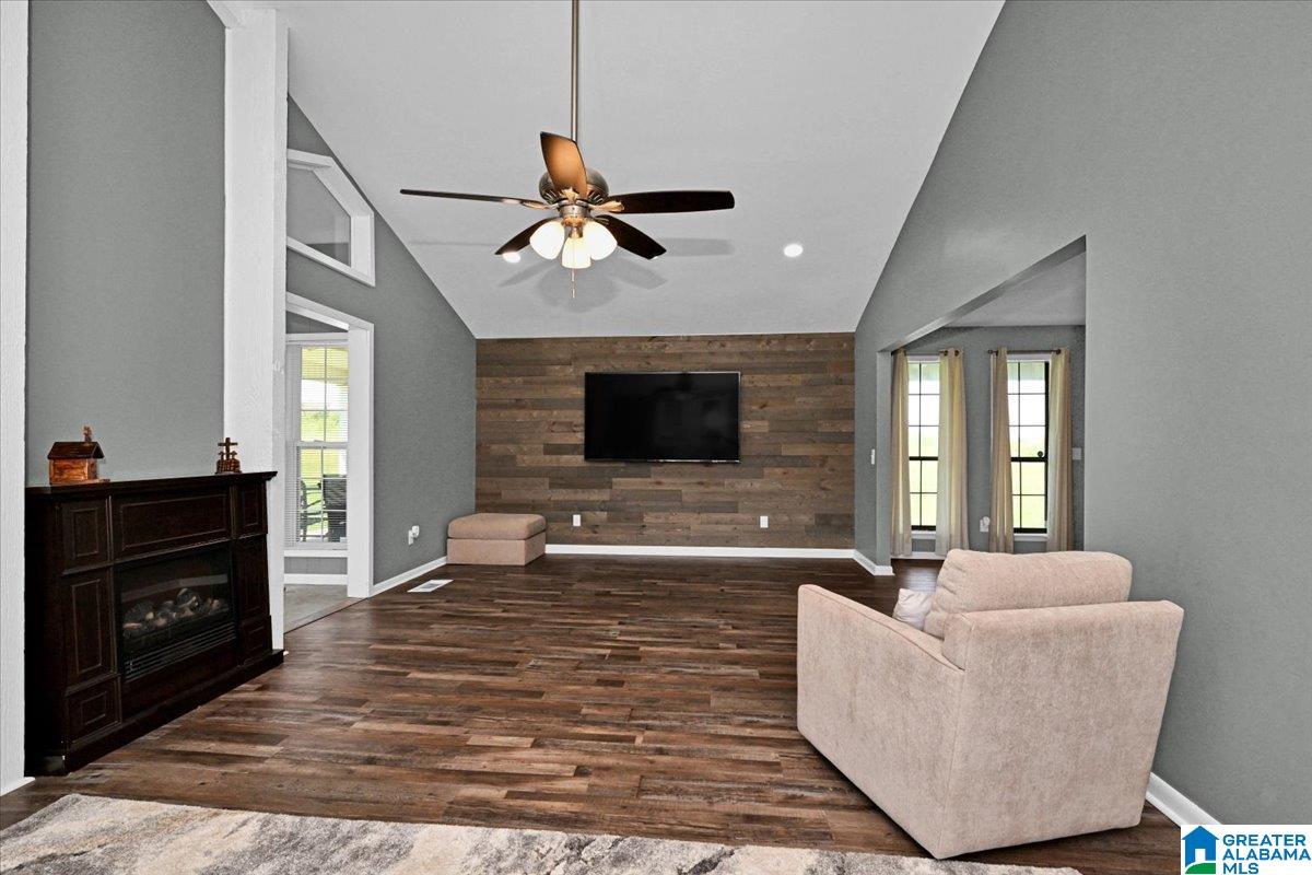 5566 Holly Pond Road Baileyton, AL 35019 - Photo 6 of 32 Gallery Image 6