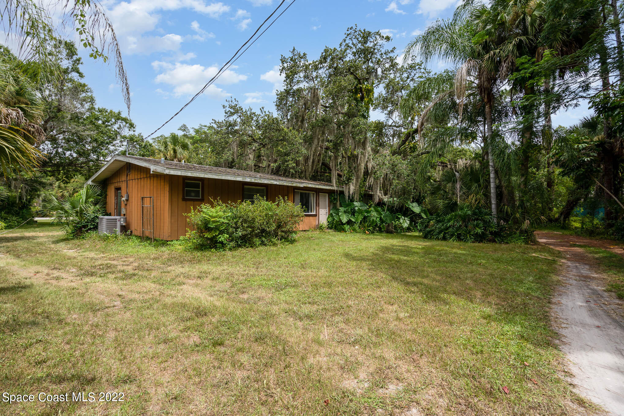 6548 Flamingo Road Melbourne, FL 32904 - Photo 3 of 14 DSC00862-Edit