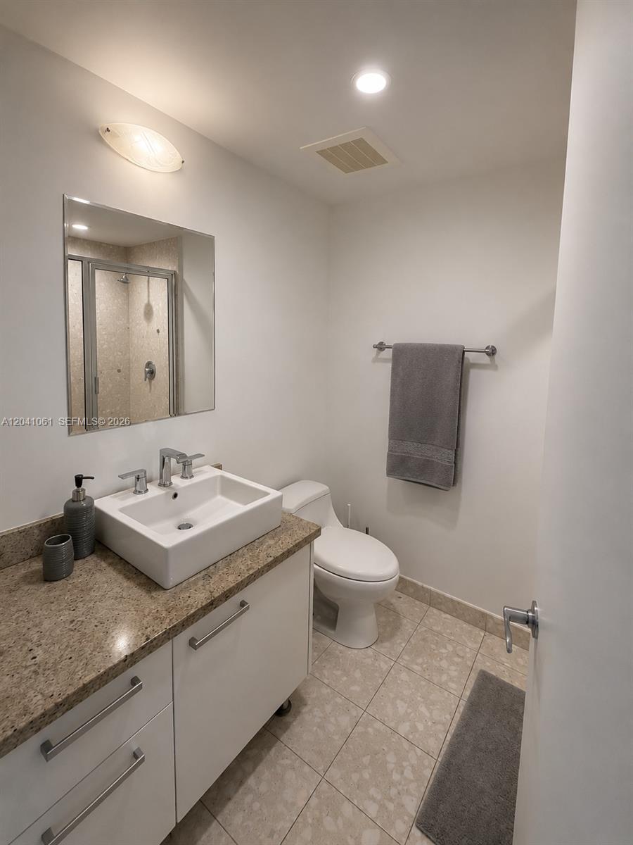185 Southwest 7th Street, Unit 2706 Miami, FL 33130 - Photo 6 of 7