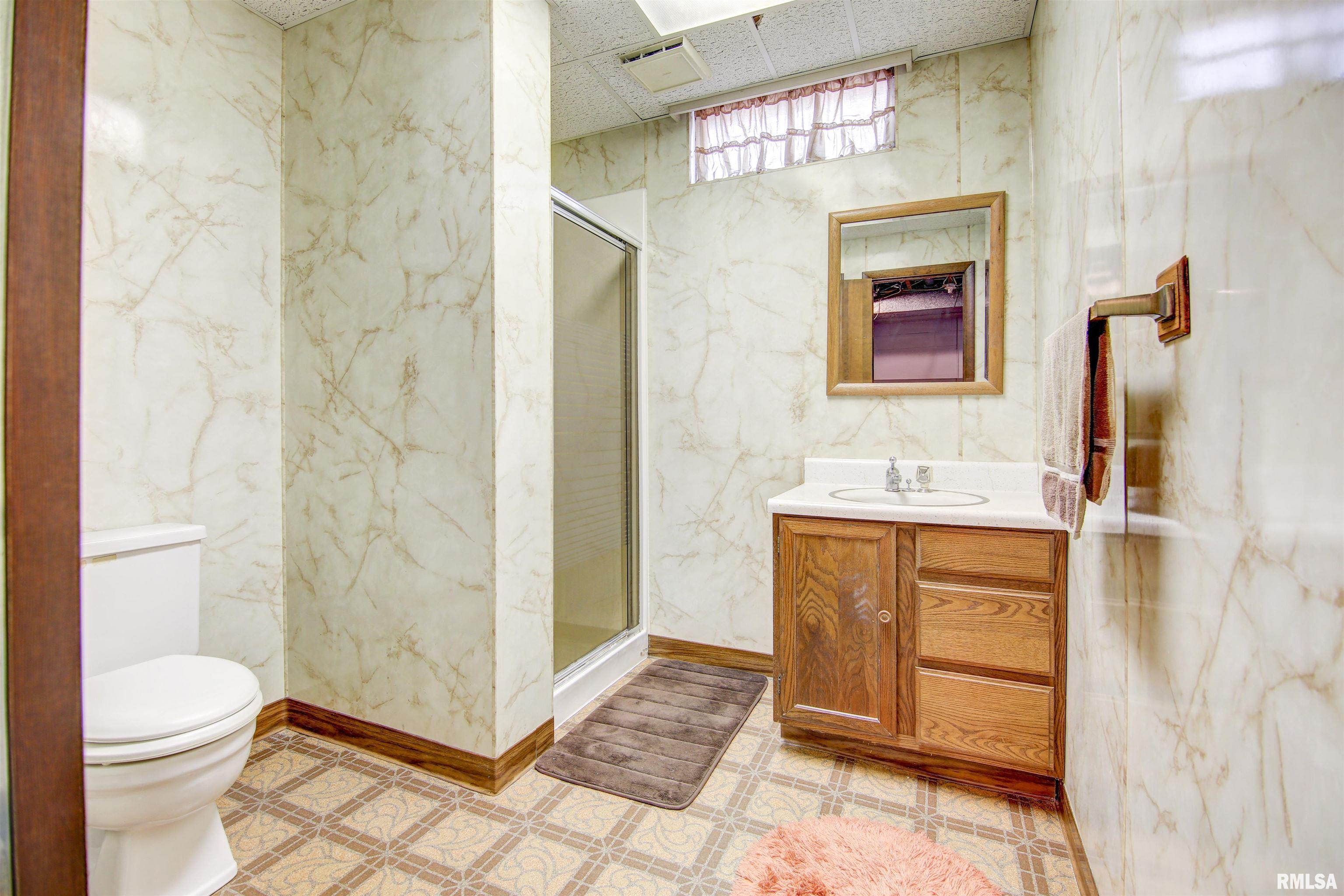 332 Ruth Place Clinton, IA 52732 - Photo 18 of 24 Gallery Image 18