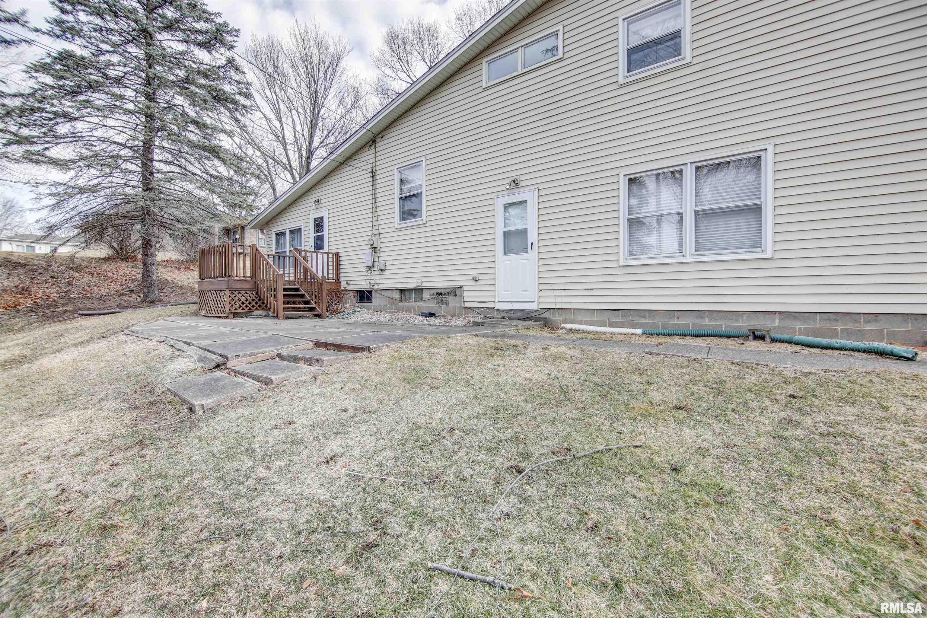 332 Ruth Place Clinton, IA 52732 - Photo 19 of 24 Gallery Image 19