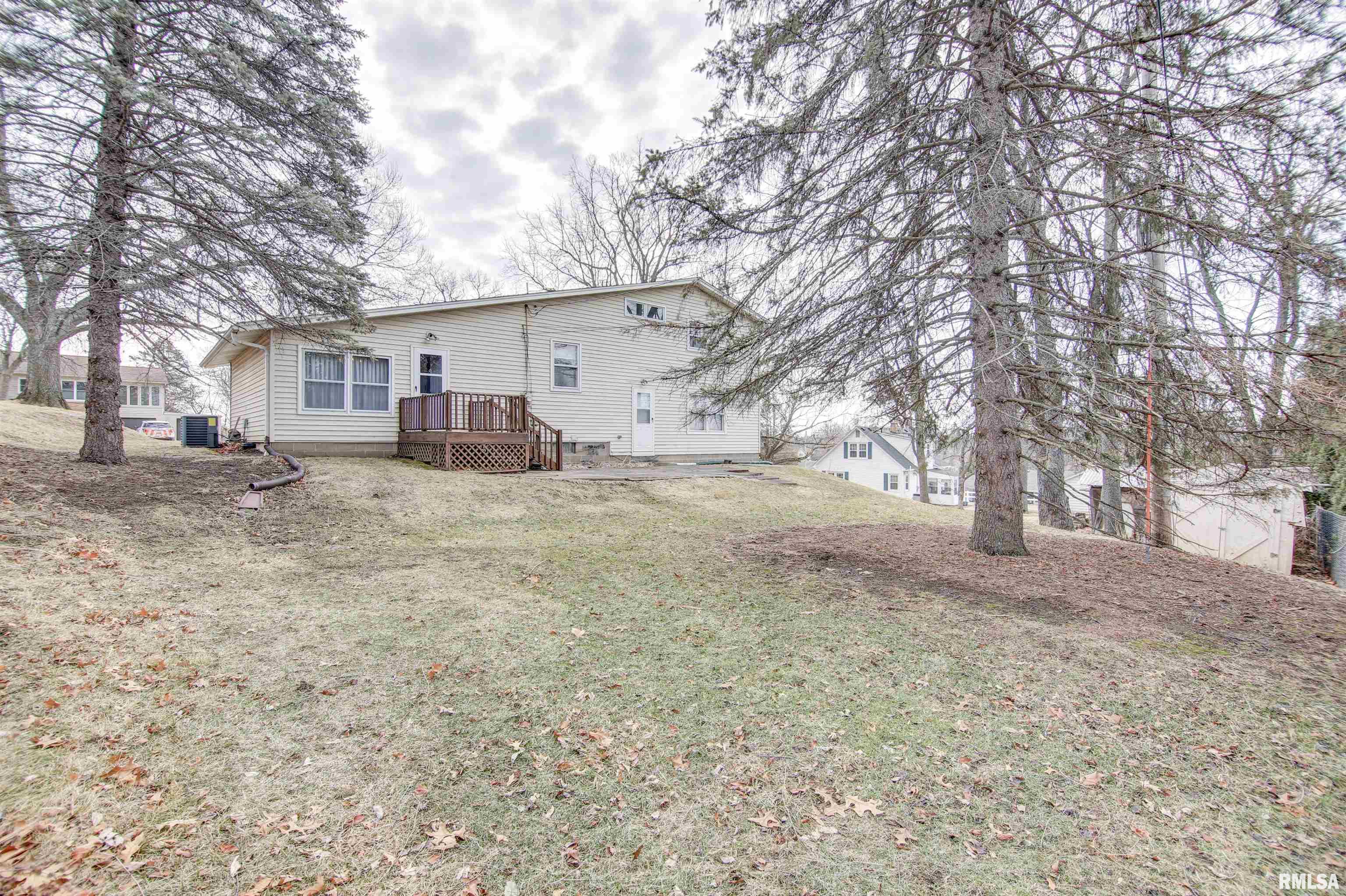332 Ruth Place Clinton, IA 52732 - Photo 20 of 24 Gallery Image 20