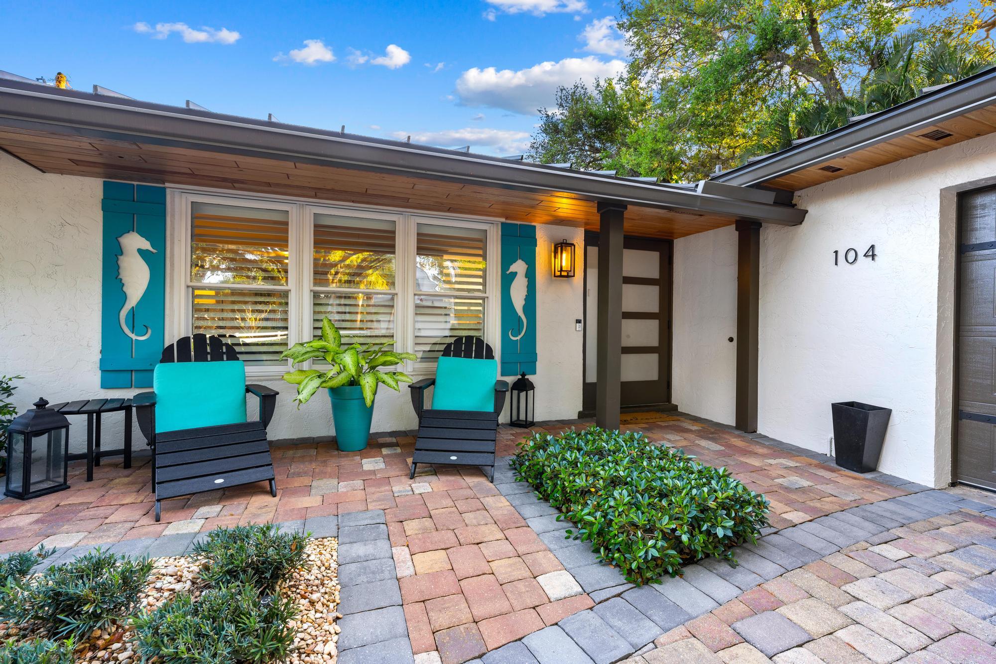 104 Elsa Road Jupiter, FL 33477 - Photo 28 of 33 Front Exterior