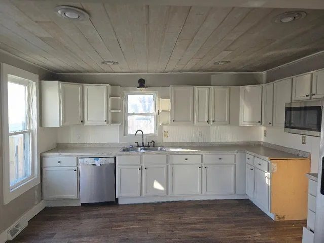 $152,500 | 800 Powers Street, Stewart, MN 55385