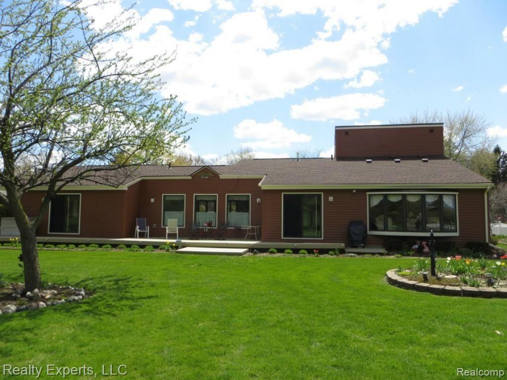 47766 Denton Road Belleville, MI 48111 - Photo 21 of 23 IMG_1165.jpg