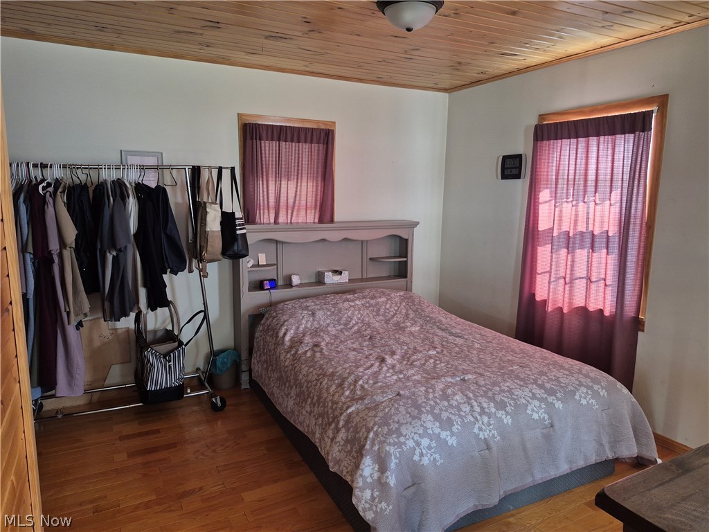 357 State Road Northwest Warren, OH 44483 - Photo 5 of 27 1st floor